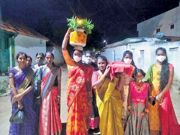 ఘనంగా బోనాల పండుగ