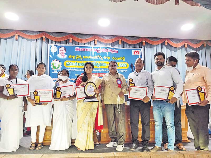 వైద్య సిబ్బందికి ఉత్తమ అవార్డులు