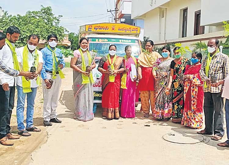 రెండు లక్షల మొక్కలు నాటాలని లక్ష్యం