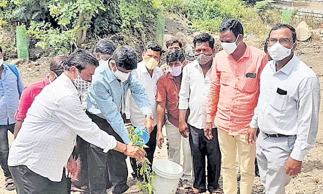 ‘ప్రగతి’ బాటన పల్లెలు