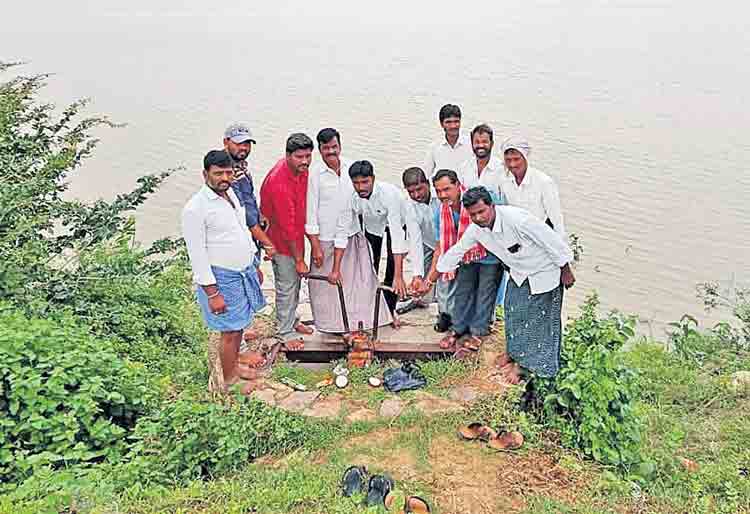 నిండుకుండల్లా చెరువులు, ప్రాజెక్టులు