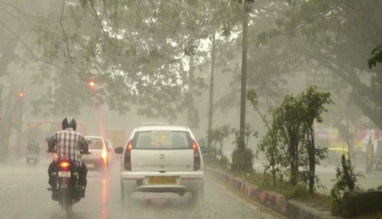 ఏపీలో రాగ‌ల‌ మూడు రోజులు భారీ వ‌ర్షాలు..!