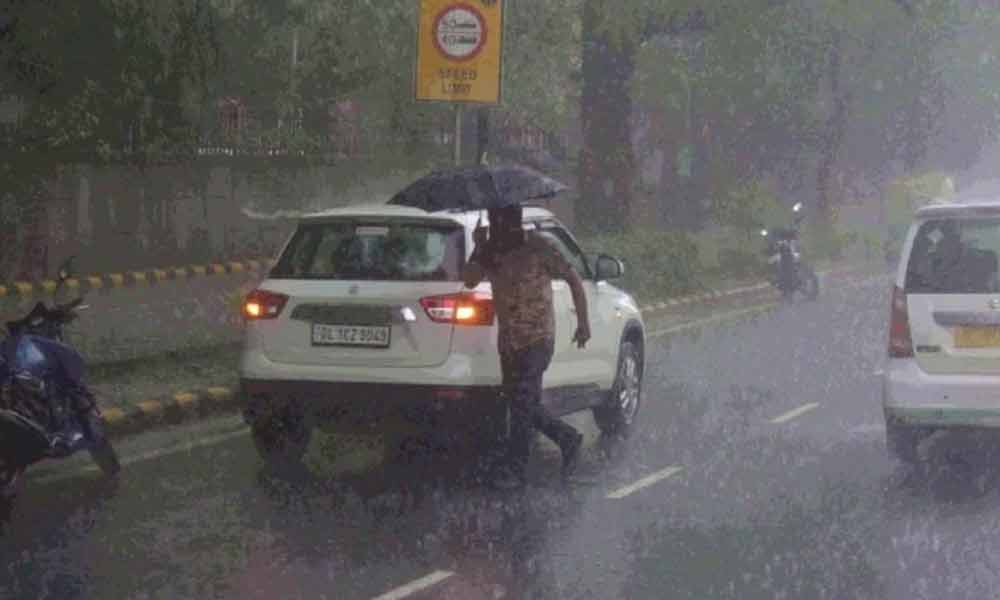 Rains | హైద‌రాబాద్‌లో ప‌లు ప్రాంతాల్లో భారీ వ‌ర్షం
