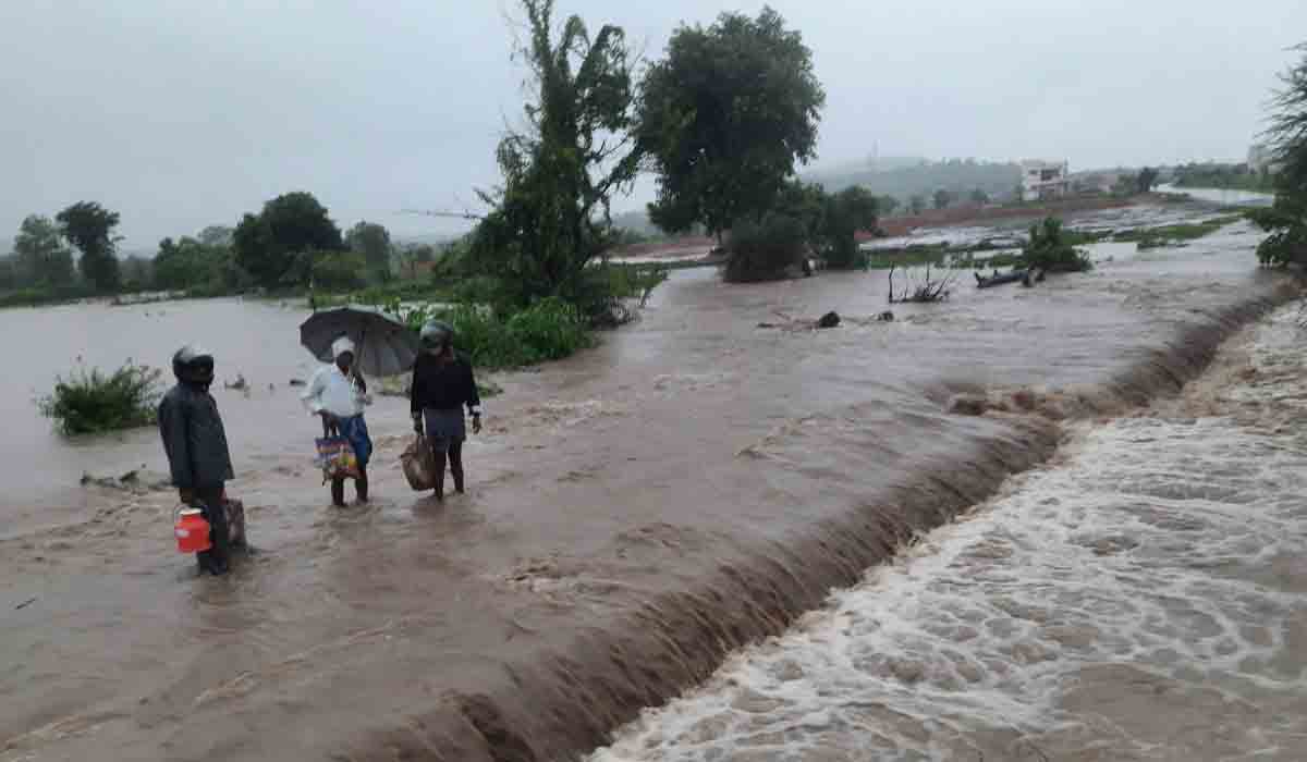 రాష్ర్ట వ్యాప్తంగా ఎడ‌తెరిపి లేకుండా వ‌ర్షాలు