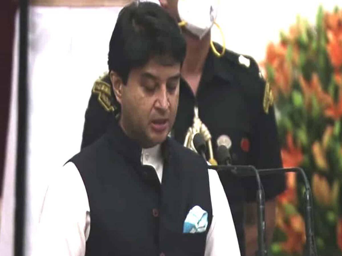 నాడు రాహుల్ స‌న్నిహితుడు.. నేడు మోదీ క్యాబినెట్ మంత్రి!