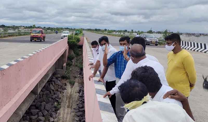 రైతులందరికీ సరిపడా సాగునీరు