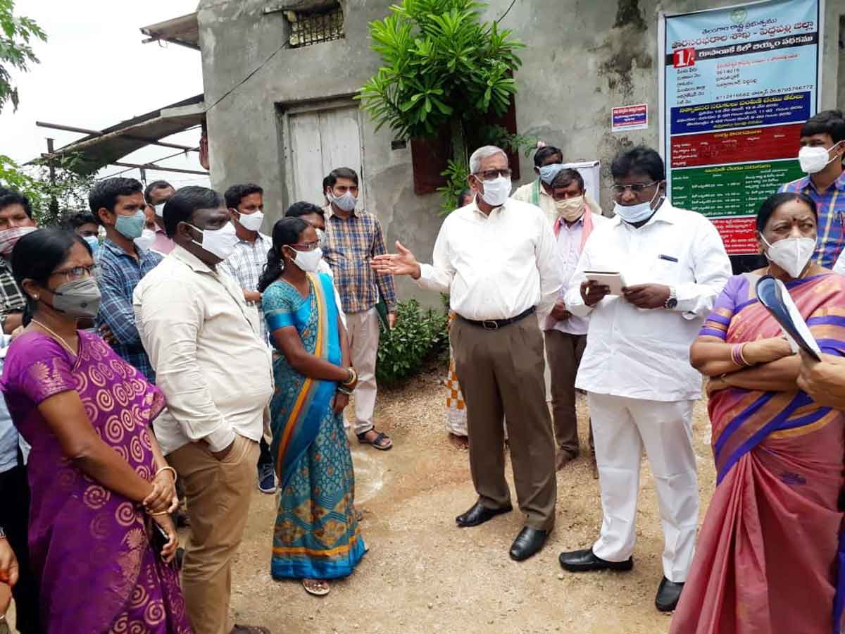 అర్హులందరికీ రేషన్‌ అందించాలి