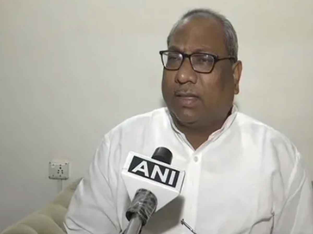 కుమారుడికి మంత్రి పదవి ఇవ్వని బీజేపీపై నిషాద్ పార్టీ చీఫ్ అసంతృప్తి