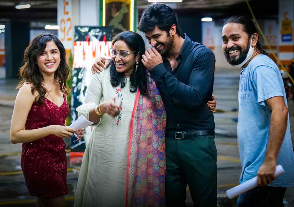 రొమాంటిక్‌ ఎంటర్‌టైనర్‌