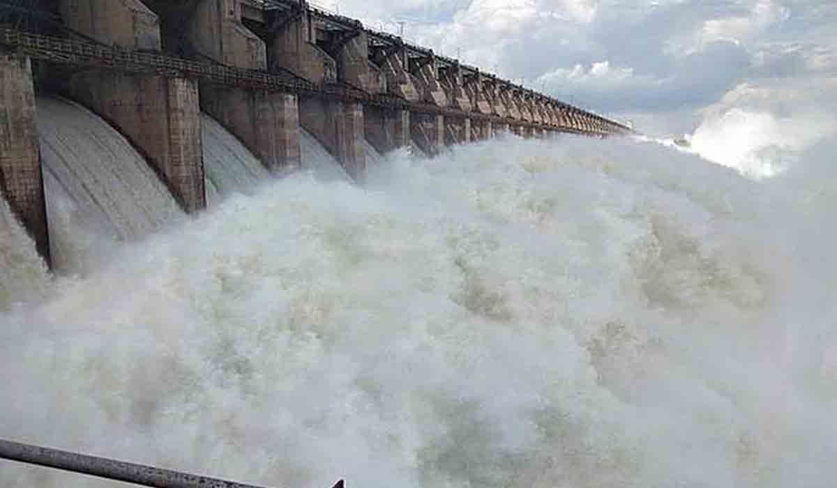 Sriramsagar Dam | శ్రీరాంసాగర్‌కు వరద.. ఎనిమిది గేట్ల ఎత్తివేత
