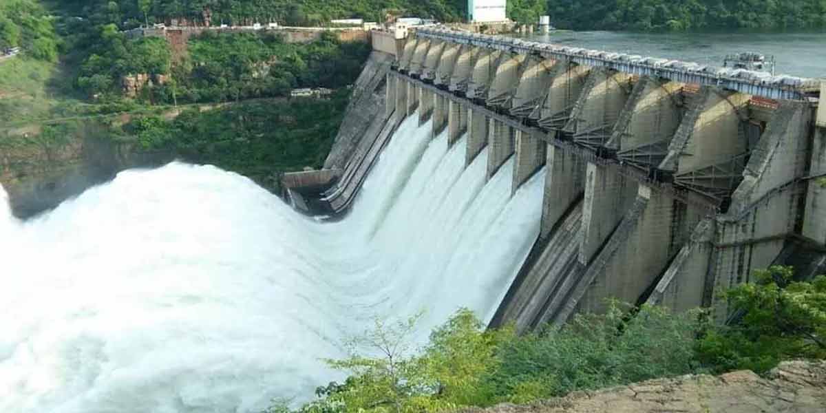 శ్రీశైలానికి భారీగా వరద.. పది గేట్ల ఎత్తివేత