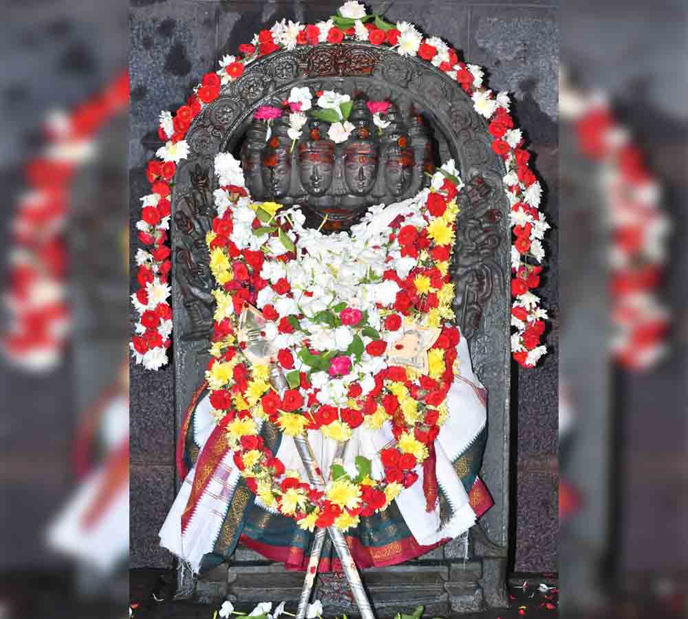 శ్రీశైలంలో షష్ఠి పూజలు