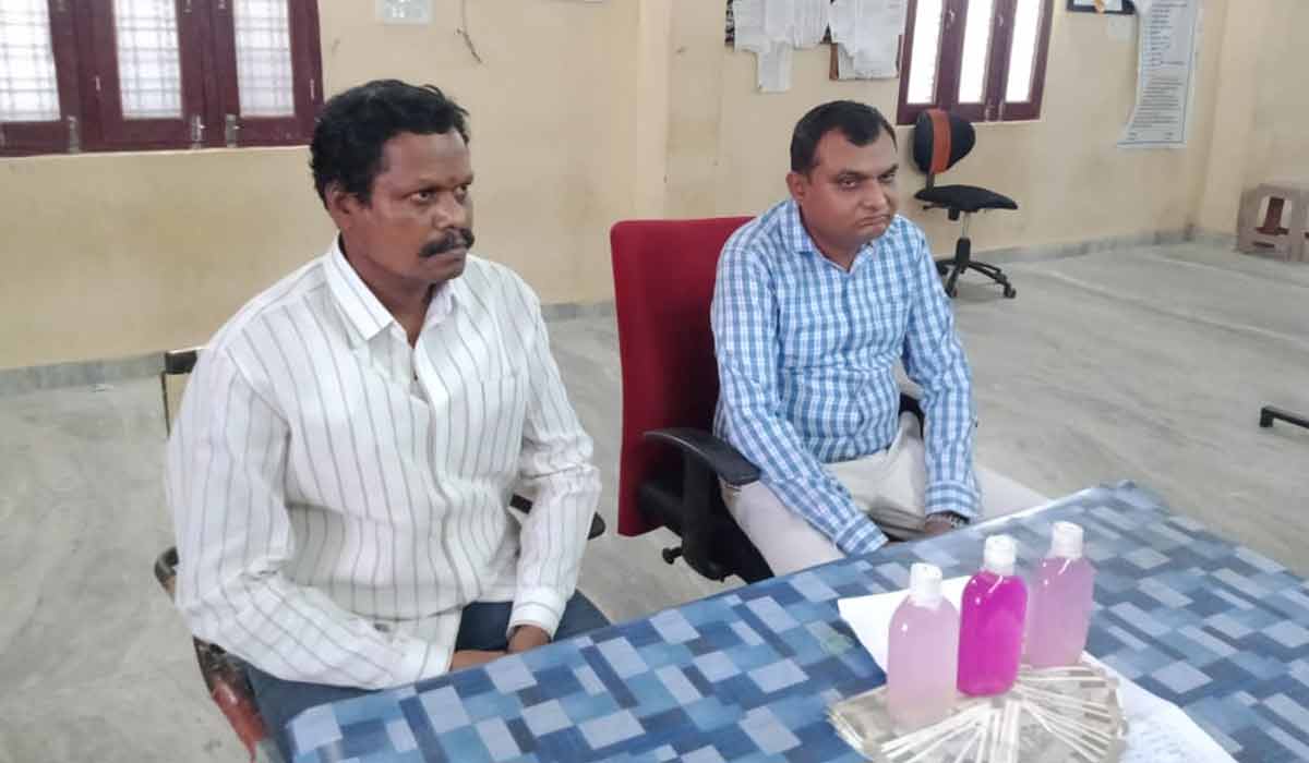 ఏసీబీకి చిక్కిన యాదగిరిగుట్ట సబ్ రిజిస్ట్రార్