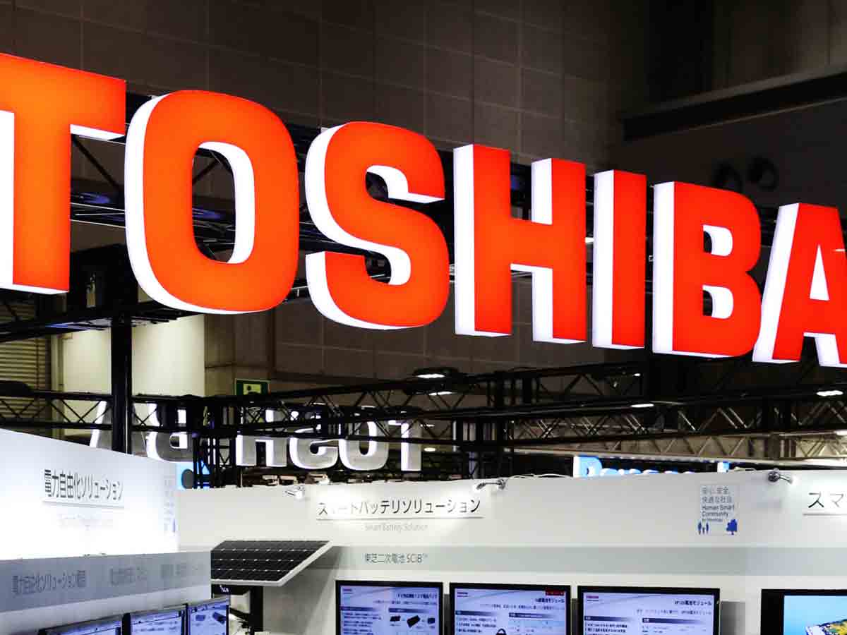 తోషిబా కార్మికుడి ఆత్మహత్య.. అధికారుల వేధింపులంటూ సెల్ఫీ సూసైడ్ వీడియో