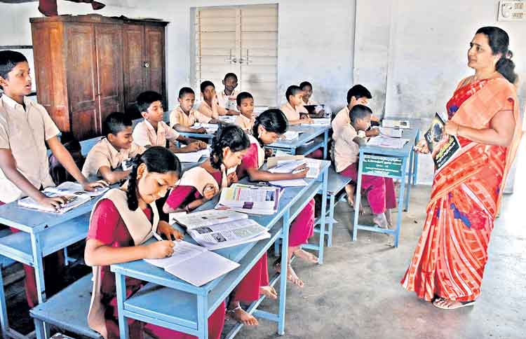 మైక్రో టీచింగ్‌ అనే భావన ఎక్కడ ఆవిర్భవించింది?