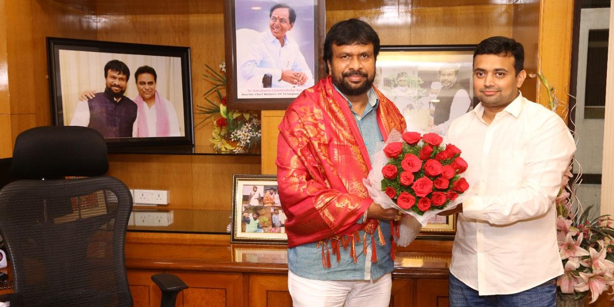 టీటీడీసీ చైర్మ‌న్‌తో టీఆర్ఎస్ ఎన్నారై నేత భేటీ..!