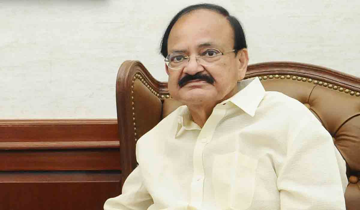 నిరంతర నిస్వార్ధ సేవలందిస్తున్న వైద్యులకు ప్రణామాలు: ఉపరాష్ట్రపతి