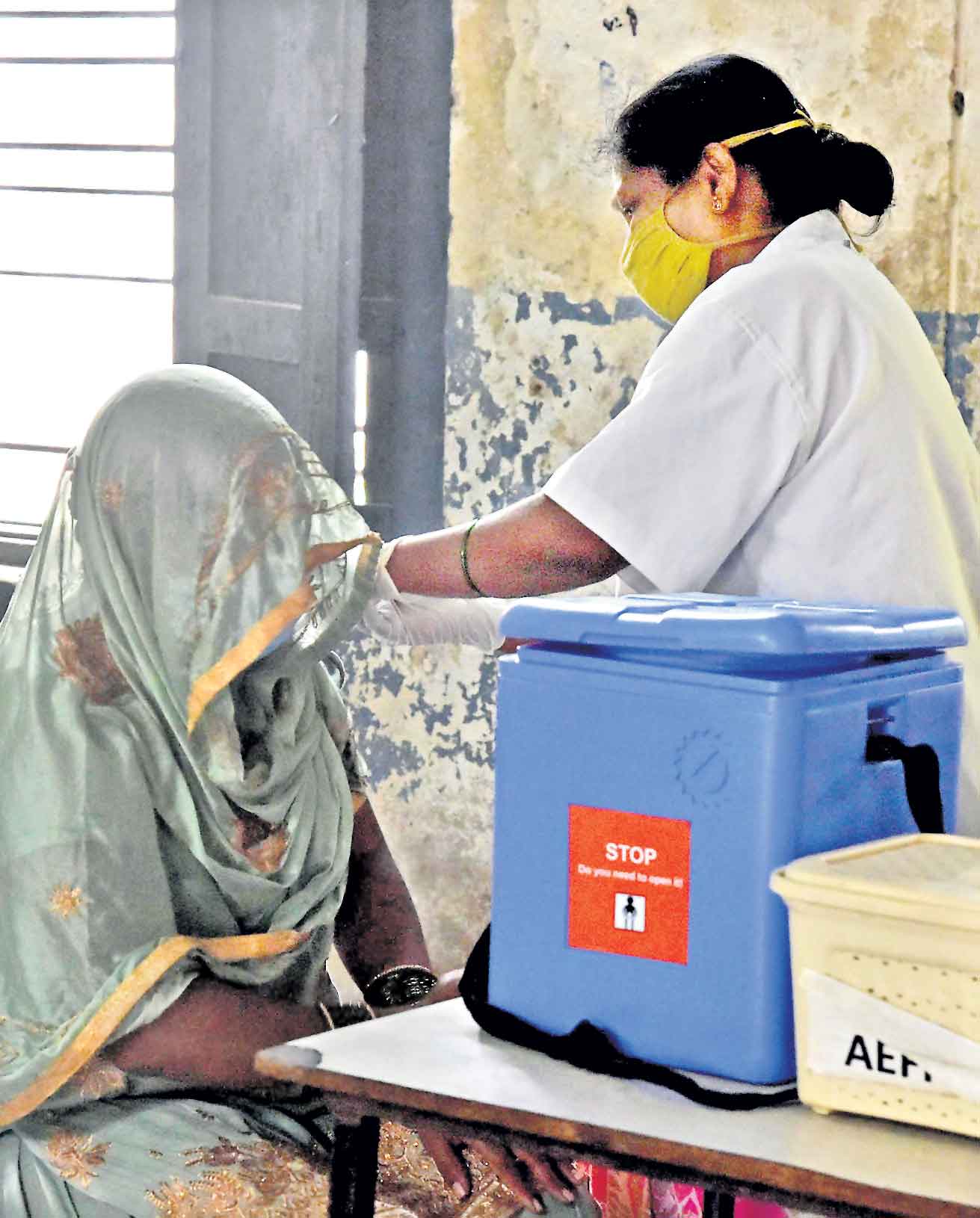 సగం మందికి వ్యాక్సిన్!