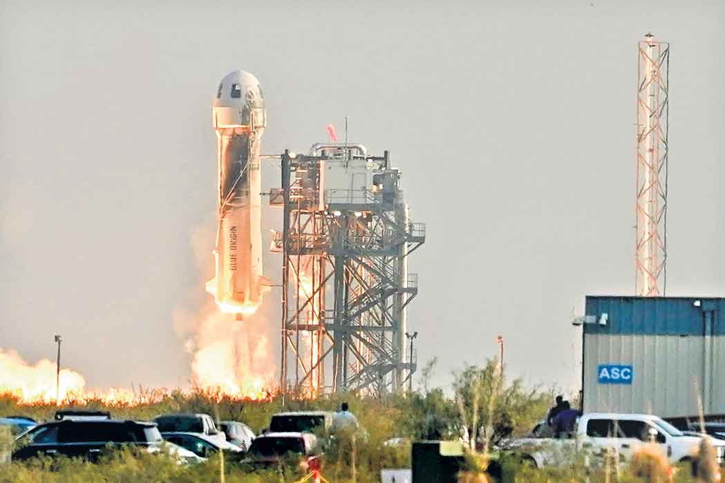 స్పేస్‌లో బెజోష్‌