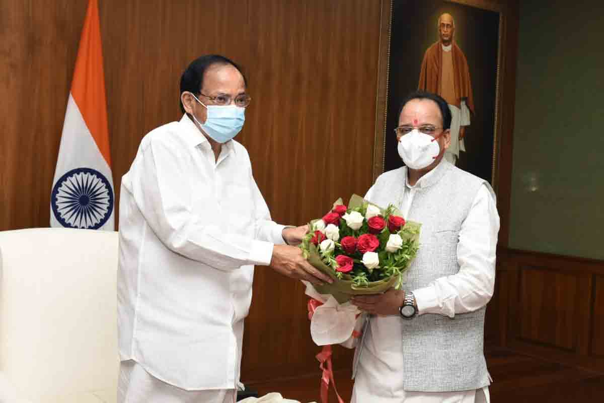 కంటోన్మెంట్‌ రోడ్ల మూసివేత సమస్యపై ఉపరాష్ట్రపతి చొరవ