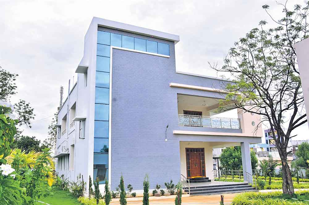 ఎమ్మెల్యే క్యాంపు కార్యాలయాలు రెడీ