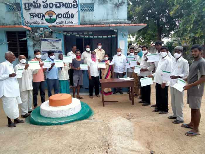 అర్హులైన ప్రతి ఒక్కరికీ ప్రభుత్వ ఫలాలు