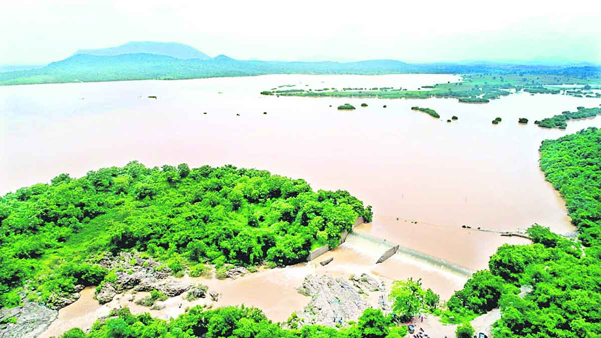 ‘ప్రపంచ పర్యాటక’ రేసులో రామప్ప, బయ్యారం పెద్ద చెరువులు