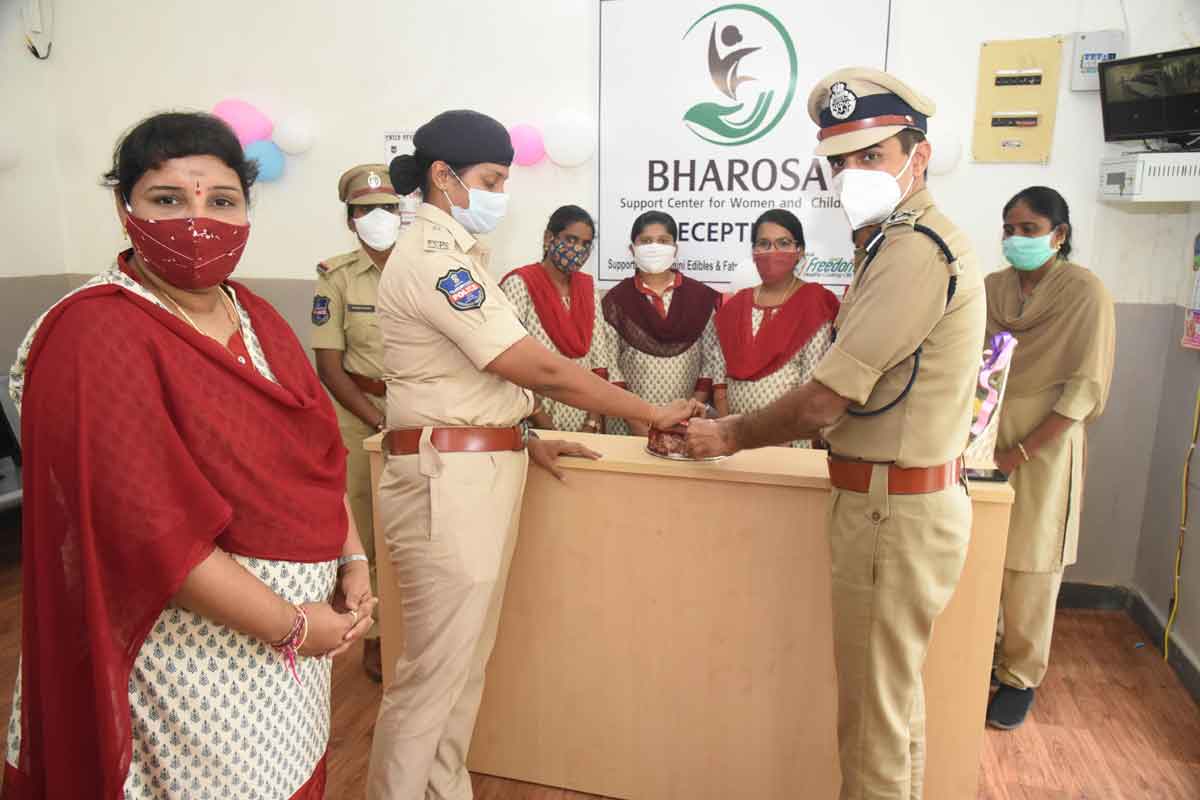 బాధిత మహిళలకు బాసటగా నిలవాలి