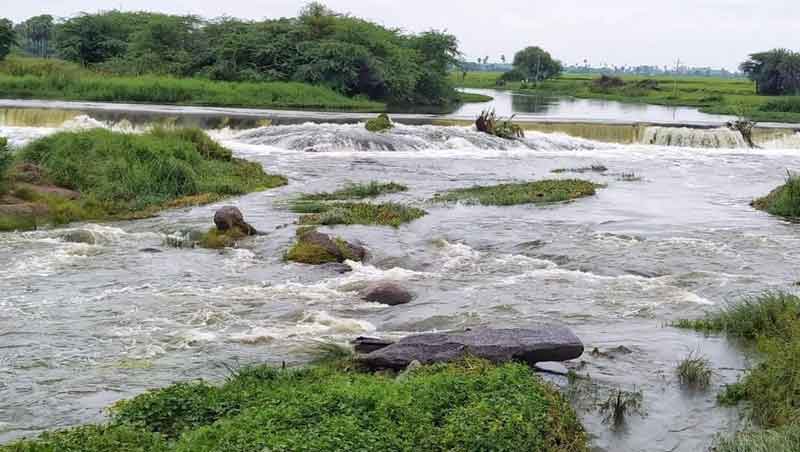 జిల్లాలో మోస్తరు వర్షం