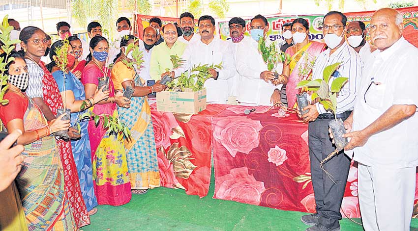 పల్లె, పట్టణ ప్రగతికి..రూ.1040 కోట్లు మంజూరు