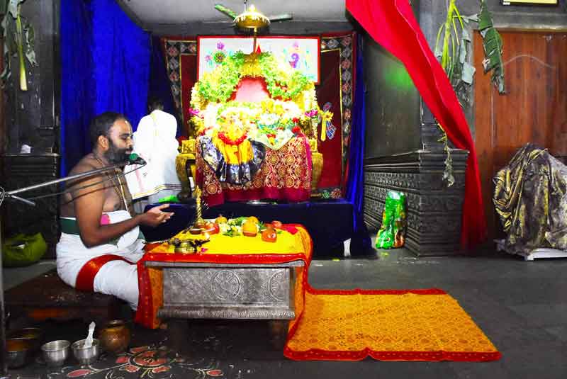 శ్రీవారి ఖజానాకు రూ. 8,88,274 ఆదాయం