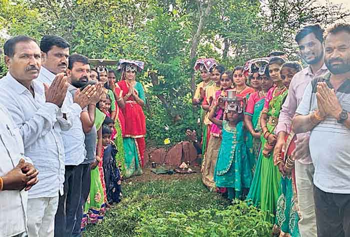 గిరిజనుల ప్రకృతి ఆరాధనే సీత్లా..