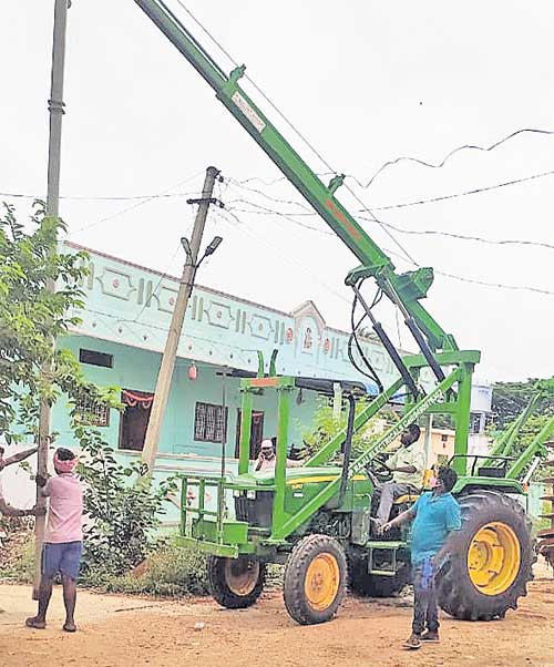 విద్యుత్‌ స్తంభాల ఏర్పాటు