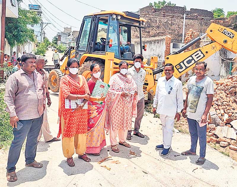 పల్లె ప్రగతిని నిర్లక్ష్యం చేస్తే చర్యలు