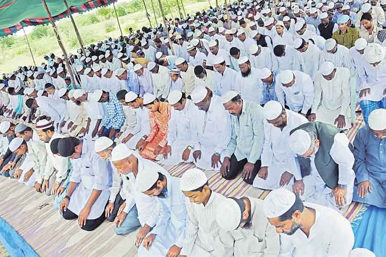 ఈద్గాలకు తప్పని కరోనా ఎఫెక్ట్‌