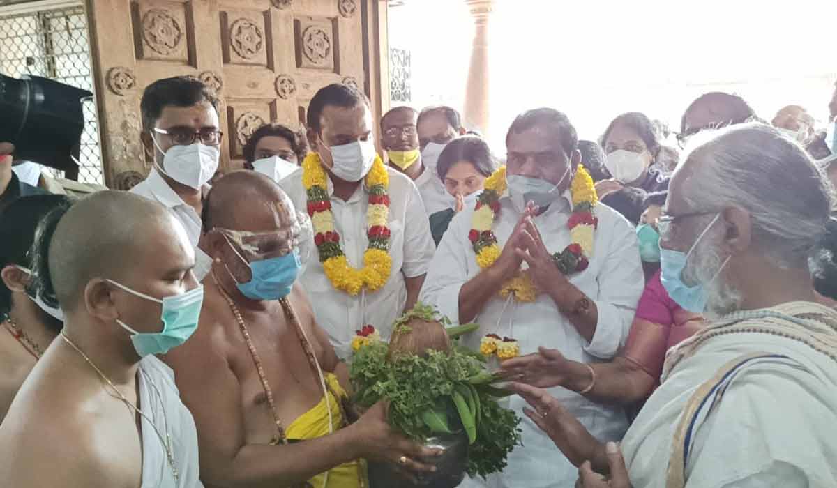 Yadadri : యాదాద్రికి దేశ వ్యాప్త కీర్తి : శాసన మండలి ప్రొటెం చైర్మన్