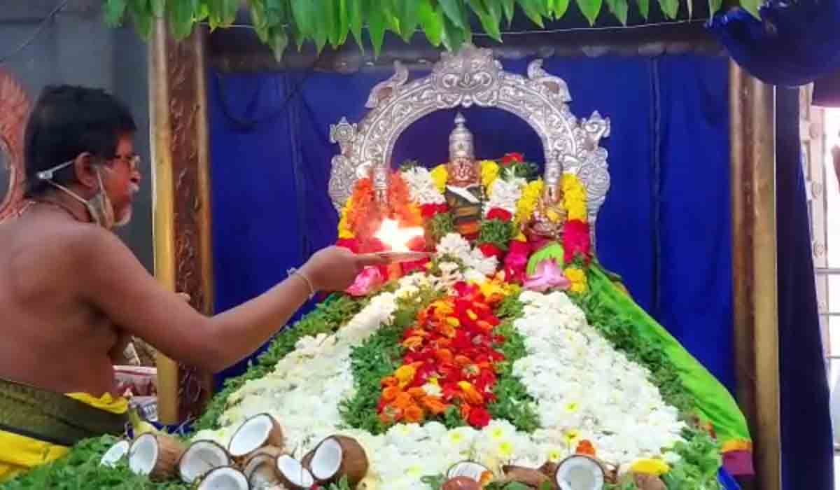 తొలి ఏకాద‌శి.. యాదాద్రిలో లక్ష పుష్పార్చన