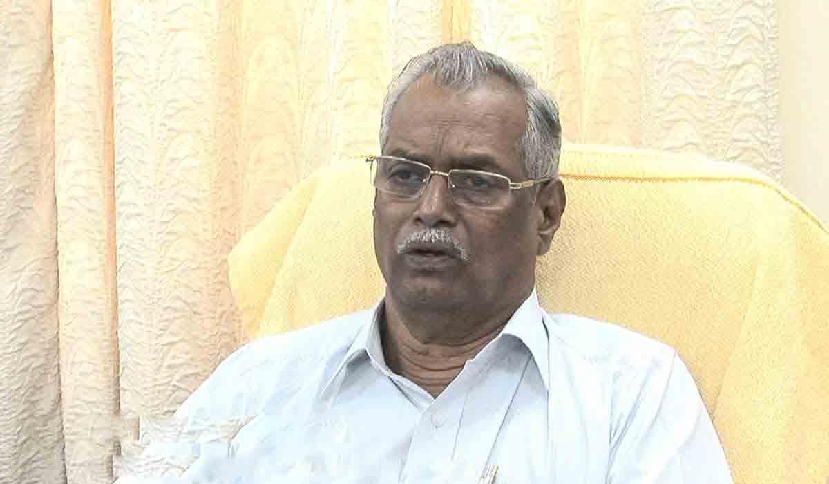 డాక్ట‌ర్ ఎల్లూరి శివారెడ్డికి దాశ‌ర‌థి కృష్ణ‌మాచార్య అవార్డు