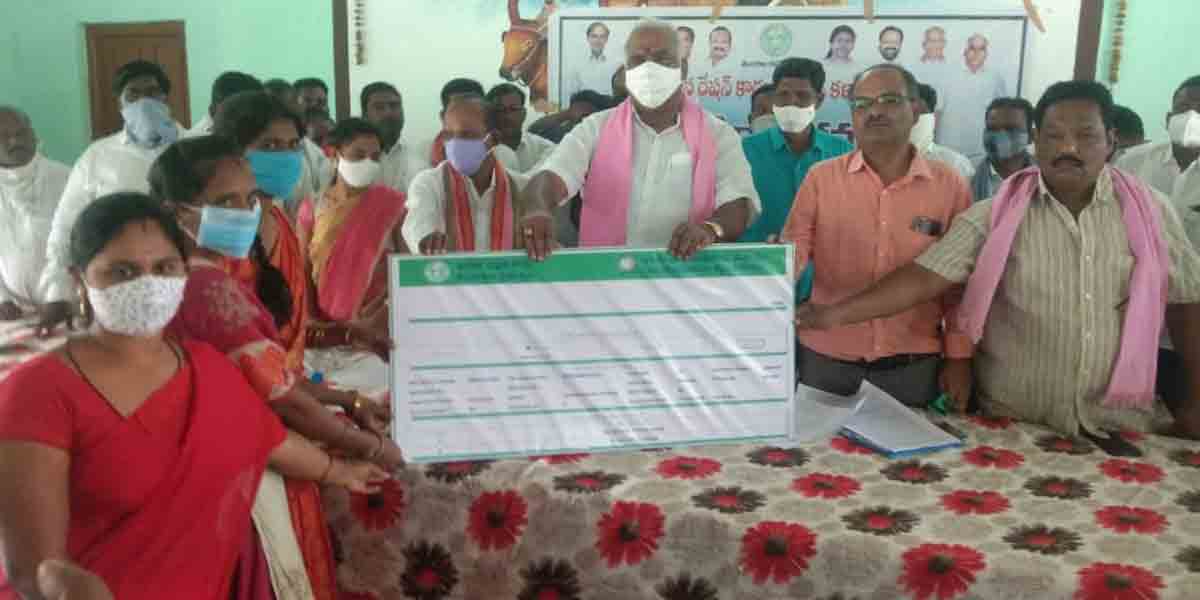 సంక్షేమ పథకాల అమల్లో తెలంగాణ ఆదర్శం