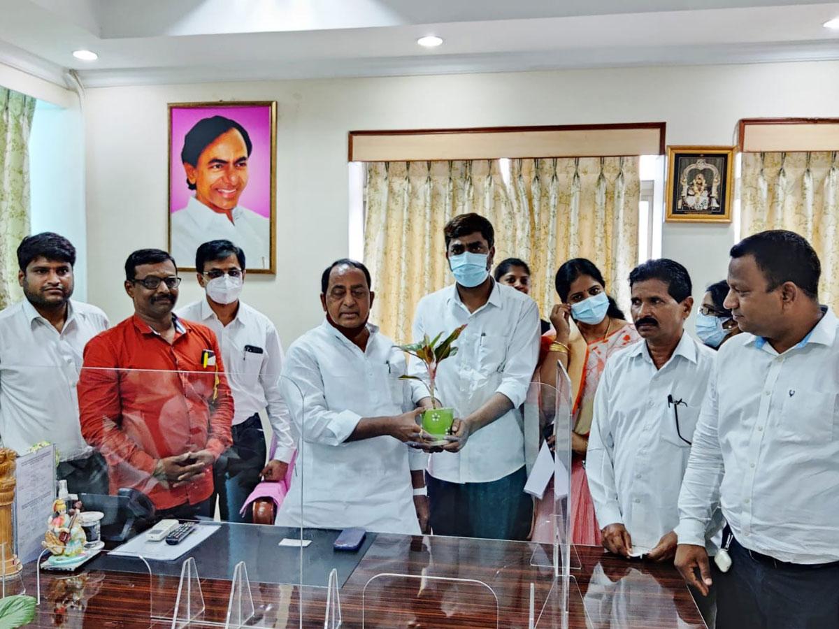 ఏపీపీ ఉద్యోగాల నియామకాల్లో వయోపరిమితి పెంచాలి