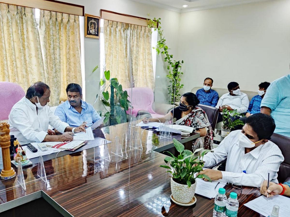 లష్కర్ బోనాల ఏర్పాట్లపై మంత్రులు అల్లోల, త‌ల‌సాని సమీక్ష