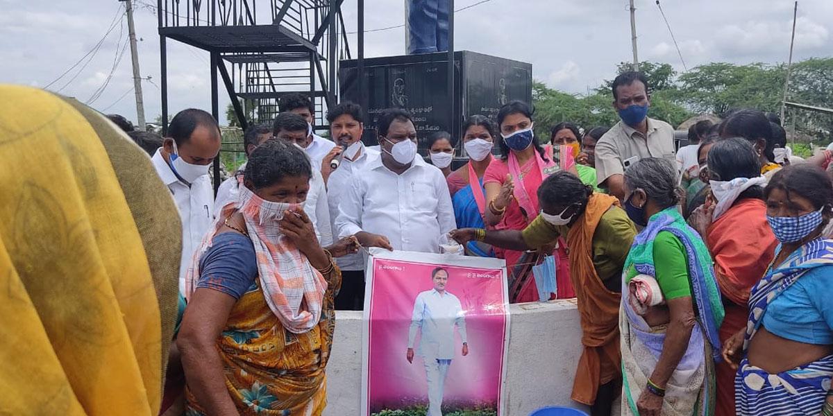 దళితులు ఉన్నత స్థితికి చేరేందుకే దళిత బంధు