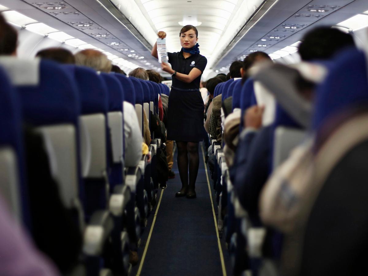 అంత‌ర్జాతీయ విమాన స‌ర్వీసుల‌పై నియంత్ర‌ణ‌ల పొడిగింపు