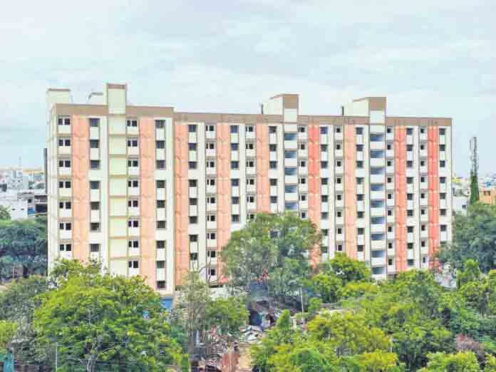 స‌న‌త్‌న‌గ‌ర్‌లో 180 డ‌బుల్ బెడ్రూం ఇండ్లు ప్రారంభం