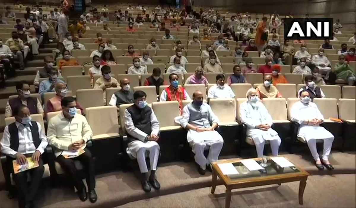 కాంగ్రెస్ బండారాన్ని బ‌య‌ట‌పెట్టండి.. బీజేపీ ఎంపీల‌తో ప్ర‌ధాని