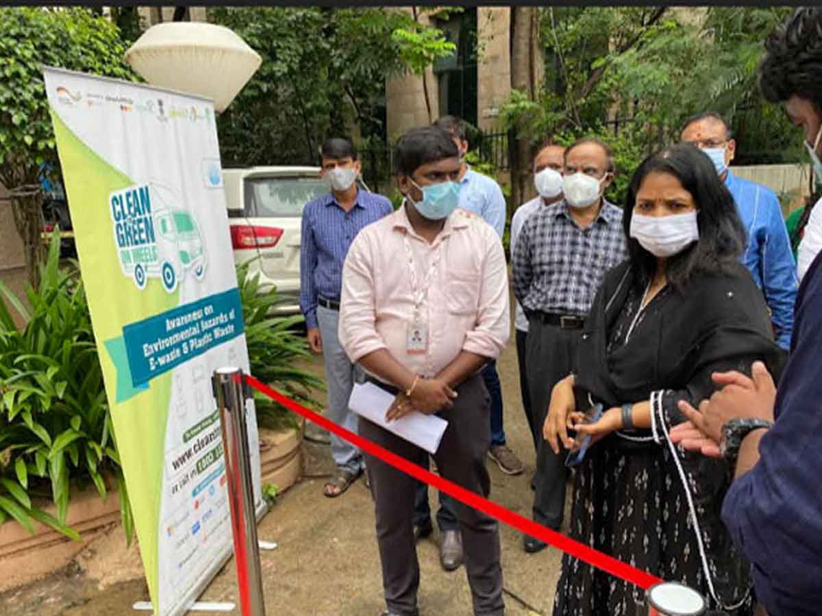 క్లీన్‌ టు గ్రీన్‌ ఆన్‌ వీల్స్‌ కార్యక్రమాన్ని ప్రారంభించిన ఆర్‌ఎల్‌జీ