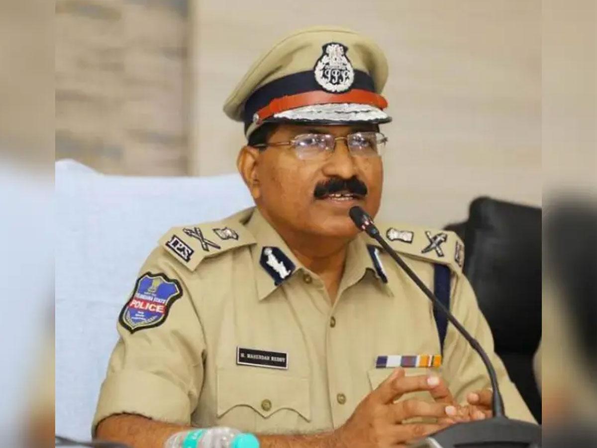 పార్లమెంట్ కమిటీ ముందు హాజరైన డీజీపీ మహేందర్‌ రెడ్డి