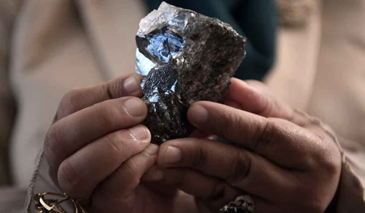 బ‌య‌ట‌ప‌డిన మ‌రో భారీ డైమండ్‌.. ఎంత పెద్ద‌దో తెలుసా?