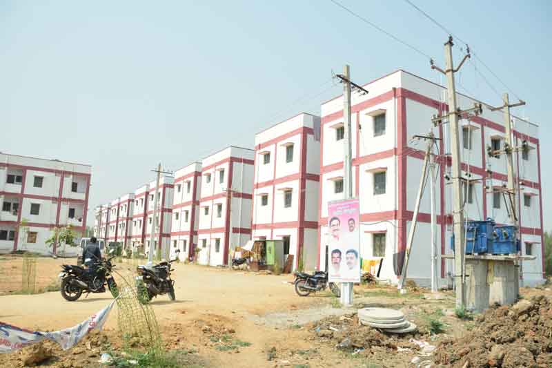 డబుల్ బెడ్రూం ఇళ్ల పనులు పరిశీలించిన మంత్రి తలసాని