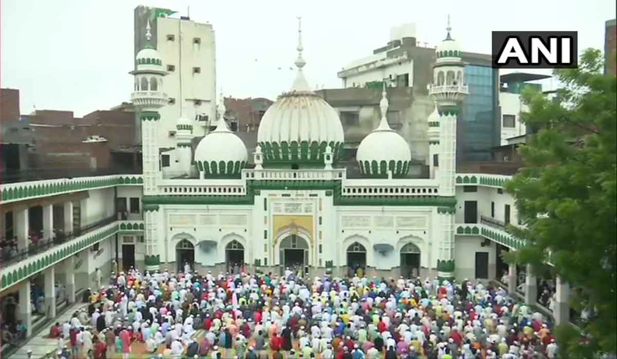 దేశ‌వ్యాప్తంగా ఈద్ అల్ అదా సంబ‌రాలు.. విషెస్ చెప్పిన ప్ర‌ధాని, రాష్ట్ర‌ప‌తి